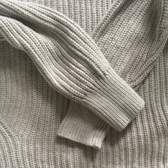 Grey Gap shakerlike sweater, size exsmall - Picture 4 of 6